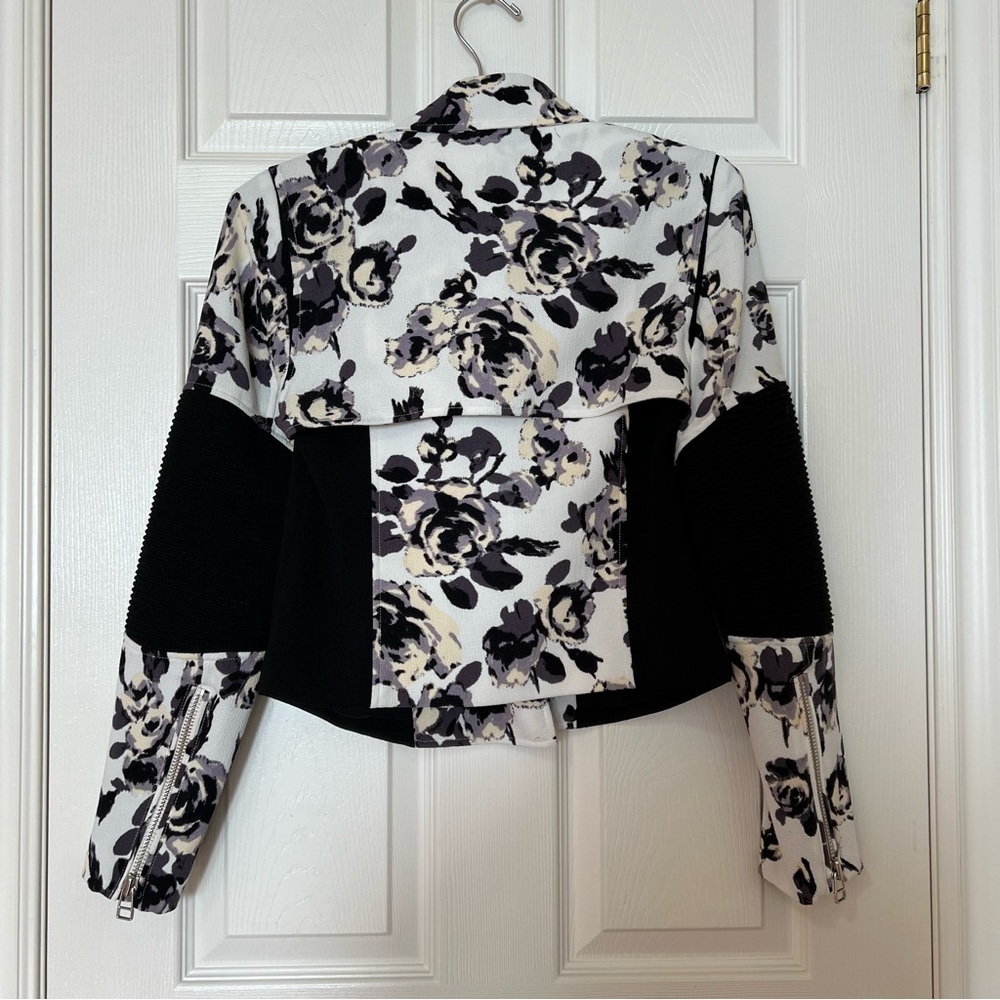 Aritzia Wilfred Black White Floral Montesson Moto Crepe Jacket - Sz 6 - Picture 8 of 16